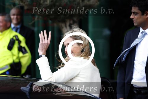 Amsterdam 15 mei 2013
Koningin Maxima verlaat het movenpick hotel.
Peter Smulders bv