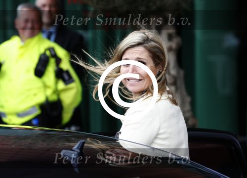 Amsterdam 15 mei 2013
Koningin Maxima verlaat het movenpick hotel.
Peter Smulders bv