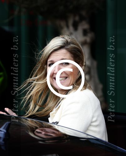 Amsterdam 15 mei 2013
Koningin Maxima verlaat het movenpick hotel.
Peter Smulders bv
