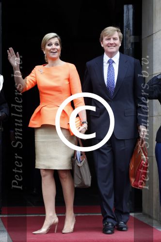Amsterdam 16 mei 2013
Koningin Maxima en Koning Willem Alexander bij uitreiking appeltjes van Oranje op het paleijs op de dam
Peter Smulders bv