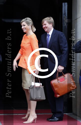 Amsterdam 16 mei 2013
Koningin Maxima en Koning Willem Alexander bij uitreiking appeltjes van Oranje op het paleijs op de dam
Peter Smulders bv