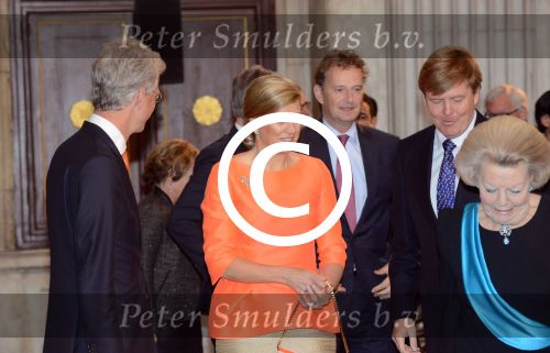 Amsterdam 16 mei 2013
Prinses  Beatrix Koning Willem Alexander en Koningin Maxima bij uitreiking appeltjes van Oranje op het paleijs op de dam
Peter Smulders bv