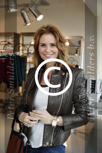 Amsterdam 23 april 2013
Presentatie by Danie Bles in World fashion center. Leontine borsato
Peter Smulders bv
