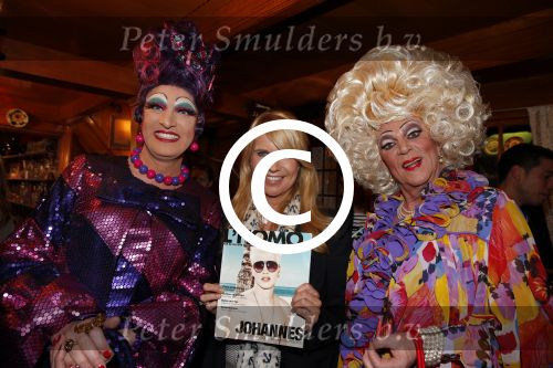 Volendam 22 april 2013
Linda de Mol reikt de eerse l Homo uit aan Johannes Rypma die op de cover staat. De presentatie was in hotel Spaander.
Peter Smulders bv