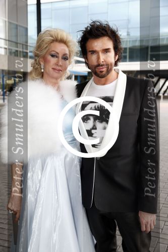 Amsterdam 12 mei 2013
Uitreiking coiffure awards in de rai. Mari v d Ven met beste vriendin
Peter Smulders bv