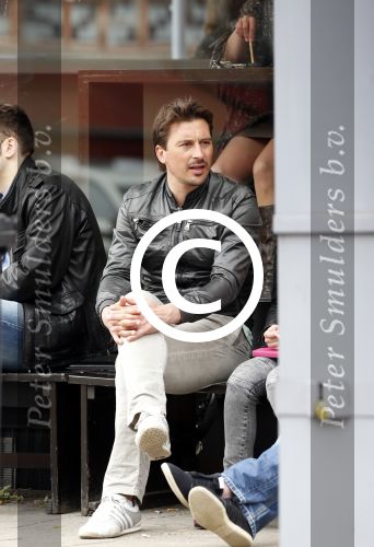Amsterdam 25 april 2013
Martijn Reuser op terras.
Peter Smulders bv
