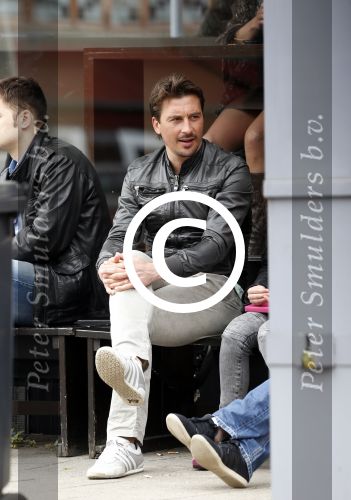 Amsterdam 25 april 2013
Martijn Reuser op terras.
Peter Smulders bv