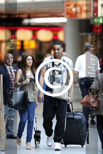 Schiphol 22 april 2013
Melissa Sneekes met haar nieuwe vriend Sean Marshall op schiphol. Sean is een professionele basketbalspeler die in Turkije speelt.
Peter Smulders bv