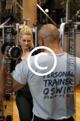 Amsterdam 17 mei 2013
Monique Sluyter traint met personal trainer Oswin Beingsick.
Peter Smulders bv