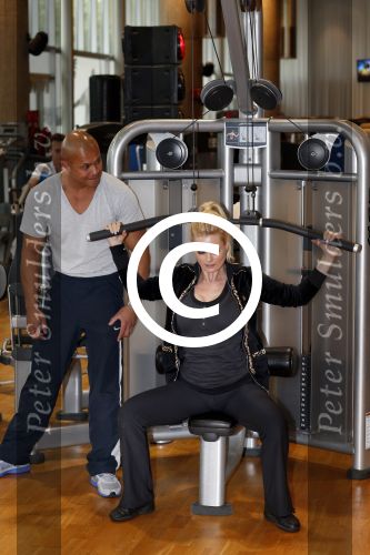 Amsterdam 17 mei 2013
Monique Sluyter traint met personal trainer Oswin Beingsick.
Peter Smulders bv