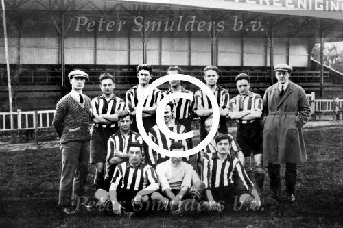 Eindhoven 1913 Het eerste team van de Philips Sportvereniging (PSV) uit Eindhoven.