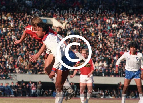 Tokio, 9 t/m 12 December 1988 PSV-Nacional Montevideo (Uruguay)
Met eindstand 1-1 na verlenging 2-2 en via een 6-7 verlies in penaltys.
PSV had 4 x de kans om winnaar te zien en uiteindelijk is het niet gelukt.
0-1 Ostolaza, 1-1 Romario , in de 110e minuut Ronald Koeman 2-1 en in de 119e min wederom Ostolaza 2-2
Wedstrijd werd gespeeld in tokio voor 62000 toeschouwers

Foto Peter Smulders BV