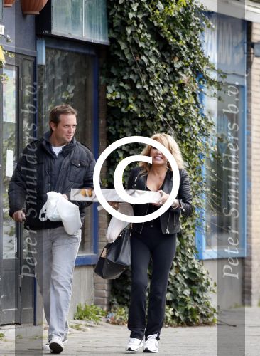 Amsterdam 13 mei 2013
Nicky v Dam en Patricia Paay doen samen boodschappen.
Peter Smulders bv