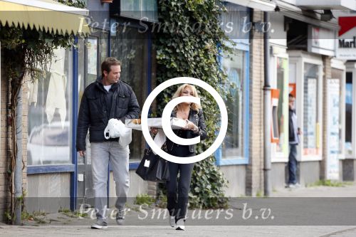 Amsterdam 13 mei 2013
Nicky v Dam en Patricia Paay doen samen boodschappen.
Peter Smulders bv