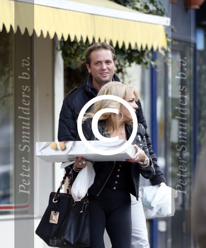 Amsterdam 13 mei 2013
Nicky v Dam en Patricia Paay doen samen boodschappen.
Peter Smulders bv