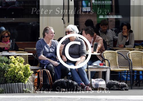 Amsterdam 15 september 2012
Peter Blok met zijn vrouw op terras.
Peter Smulders bv