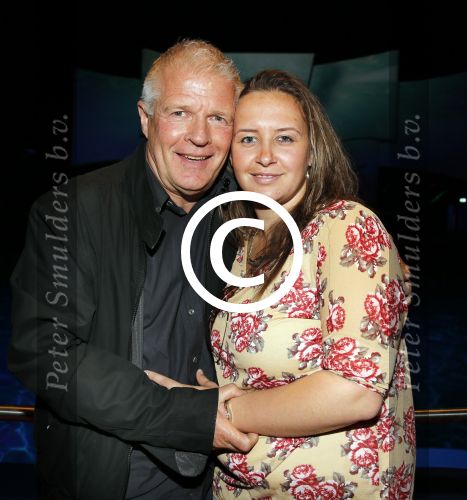 Harderwijk 14 mei 2013
Premiere nieuwe show in het dolfinarium. Peter Jan Rens met zijn nieuwe vriendin
Peter Smulders bv