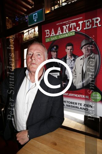 Amsterdam 13 mei 2013
Presentatie cast baantjer met oa Peter Tuinman - Rechercheur De Cock
Mike Weerts - Adjudant Vledder
Peter Rï¿½mer - Commissaris Buitendam
Miryanna van Reeden - Theaterdirectrice
Alexandra Alphenaar - Zangeres
Tom Afman - Geluidstechnicus
Sophie van Oers - Theaterbezoekster
Evert van der Meulen - Theatertechnicus
Peter Smulders bv