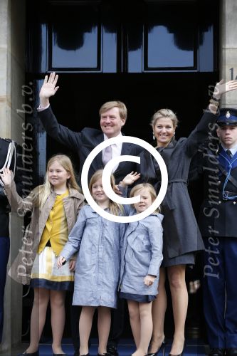 Amsterdam, 29 April 2013 Aankomst Prins Willem Alexander met Maxima en de kinderen bij het Paleis
Foto Peter Smulders BV
