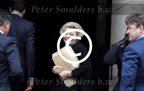 Amsterdam 16 mei 2013
Prinses Beatrix bij uitreiking appeltjes van Oranje op het paleijs op de dam
Peter Smulders bv