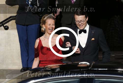Amsterdam, 29 April 2013
Kon. gasten op weg naar het diner
Prinses Mabel met Prins Constatijn en Prinses Laurentien
Foto Peter Smulders BV
