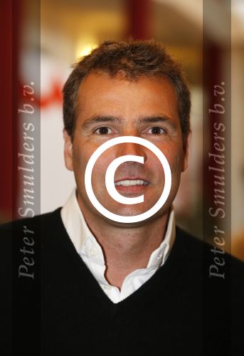 Aalsmeer 26 april 2013
Gerard Joling krijgt uit handen van de burgemeester van Aalsmeer een koninklijke onderscheiding (lintje). Reinout Oerlemans
Peter Smulders bv