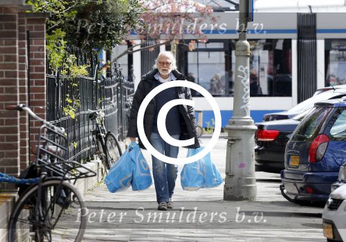 Amsterdam 27 april 2013
Rob Houwer doet boodschappen.
Peter Smulders bv