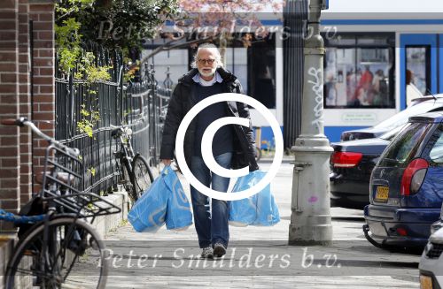 Amsterdam 27 april 2013
Rob Houwer doet boodschappen.
Peter Smulders bv