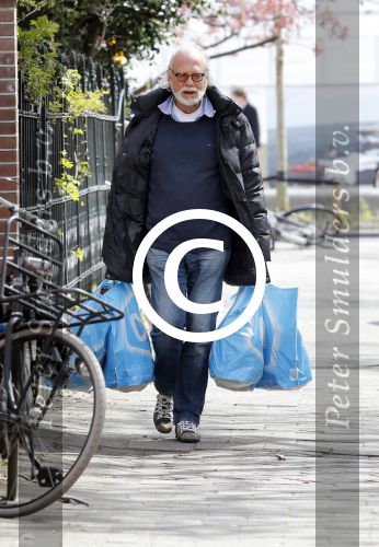 Amsterdam 27 april 2013
Rob Houwer doet boodschappen.
Peter Smulders bv