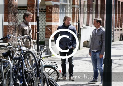 Amsterdam 28 april 201
Rob en Richard Witschge met hun vrouwen en kinderen op de cornelis schuytstraat. ZE kwamen Ronald de Boer toevallig tegen.
Peter Smulders bv