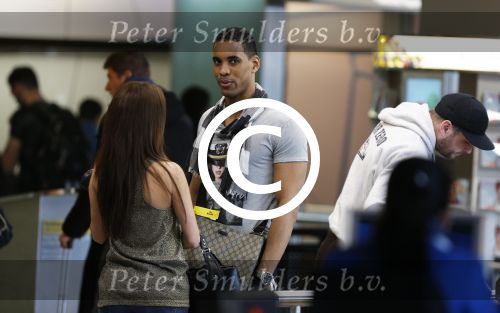 Schiphol 22 april 2013
Melissa Sneekes met haar nieuwe vriend Sean Marshall op schiphol. Sean is een professionele basketbalspeler die in Turkije speelt.
Peter Smulders bv