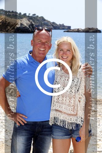 Ibiza 2 mei 2013
Sonja Bakker met man jan Reus en zoontje Bram op het strand op ibiza.
Peter Smulders bv