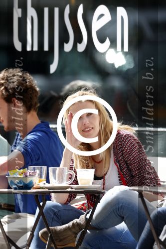 Amsterdam 15 mei 2013
Susan Smit zwanger op terras met een vriendin.
Peter Smulders bv