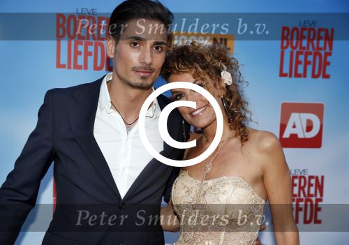 Amsterdam 13 mei 2013
Premiere leve boerenliefde in tuschinski. tatum dagelet met vriend Daniel de Ridder en dochter Toy Travis
Peter Smulders bv
