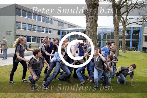 Hilversum 13 mei 2013
Danielle Oerlemans en Tim Visser zijn ambassadeurs van de rugby acadamy .
Peter Smulders bv