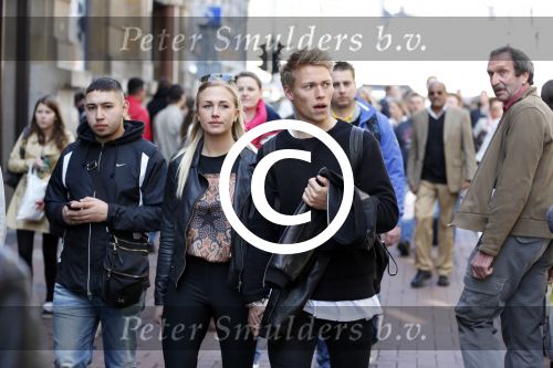 Amsterdam 29 april 2013
Viktor Fischer met zijn vriendin op de klverstraat.
Peter Smulders bv