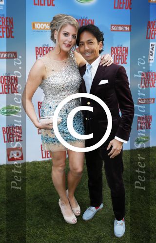 Amsterdam 13 mei 2013
Premiere leve boerenliefde in tuschinski. Wibi Soerjadi met vriendin
Peter Smulders bv