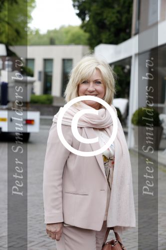 Laren 10 mei 2013
Willeke Alberti winkelend in Laren.
Peter Smulders bv