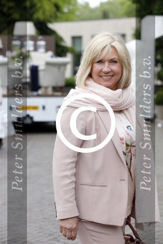 Laren 10 mei 2013
Willeke Alberti winkelend in Laren.
Peter Smulders bv