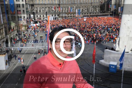 Amsterdam, 30 April 2013
Inhuldiging Koning Willem Alexander en Koningin Maxima
Op Paleis op de Dam
Won Yip met en echtgenote broer Long Yip
Foto Peter Smulders BV