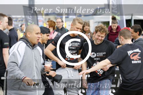 Ijmuiden 19 april 2014
Ferry Doedens en zijn vriend Nuno Azevedo en Paul Tulner met een vrien doen mee met 33 6km loop op het strand met allerlei hindernissen.  The dutch Beach masters extreme obstacle run.