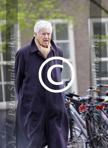 Amsterdam 13 april 2014
Frits Bolkestein wandelend in het centrum van Amsterdam.