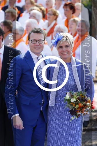 De Rijp en Amstelveen 26 april 2014
De eerste koningsdag met aan wezig Koning Willem Alexander koningin Maxima Prinses Beatrix prinses Amalia Alaexia Ariane Pieter v Vollenhoven Prinses Margriet Prins Constantijn Prinses Laurentien Prins Maurits Prinses Marilene Prins Floris Prinses Aimee Prins Pieter Christiaan Prinses Anita Prins Bernhard jr en prinses Annette.