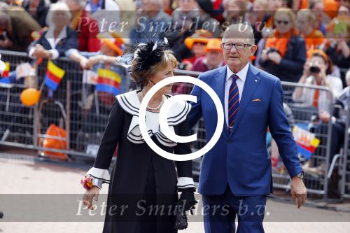 De Rijp en Amstelveen 26 april 2014
De eerste koningsdag met aan wezig Koning Willem Alexander koningin Maxima Prinses Beatrix prinses Amalia Alaexia Ariane Pieter v Vollenhoven Prinses Margriet Prins Constantijn Prinses Laurentien Prins Maurits Prinses Marilene Prins Floris Prinses Aimee Prins Pieter Christiaan Prinses Anita Prins Bernhard jr en prinses Annette.