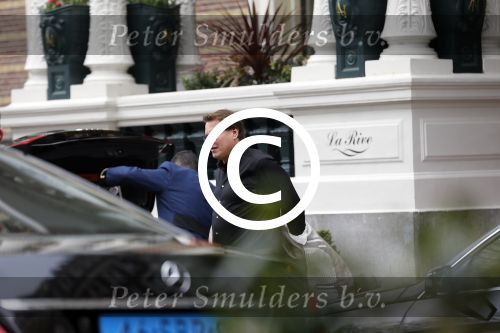 Amsterdam 8 april 2015
Albert Verlinde verlaat het Amstel hotel