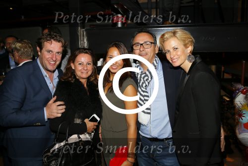 Rotterdam 9 april 2015
)pening van de nieuwe zaak waar Winston Post de manager is in het Hilton Hotel. De zaak heet Hugh. Anouke en Edwin Smulders met Deniece v Harras en Ellen Hollanders en Michael Horst