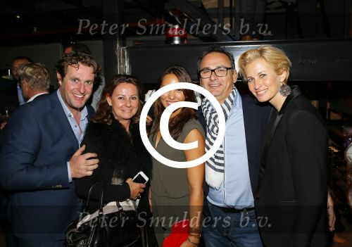 Rotterdam 9 april 2015
)pening van de nieuwe zaak waar Winston Post de manager is in het Hilton Hotel. De zaak heet Hugh. Anouke en Edwin Smulders met Deniece v Harras en Ellen Hollanders en Michael Horst