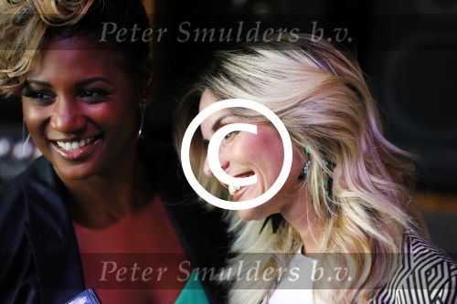 Amsterdam 9 april 2015
Presentatie cd/dvd ladies of soul met Glennis Grace Candy Dulfer Bergit Lewis Edsilia Rombley en Trijntje Oosterhuis. Jurgen raymann reikt ze uit .