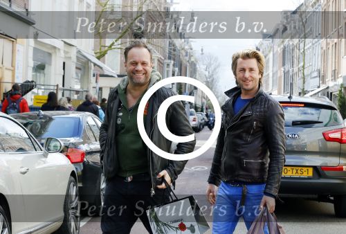 Amsterdam 4 april 2015
Carlo Boszhard met zijn vriend Harold op de pc hooftstraat