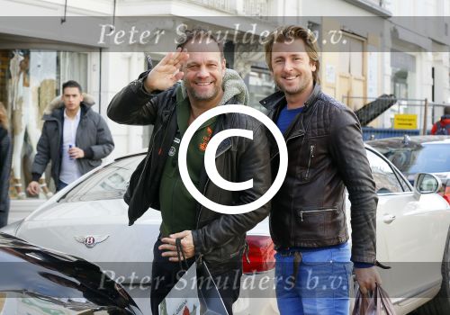 Amsterdam 4 april 2015
Carlo Boszhard met zijn vriend Harold op de pc hooftstraat
